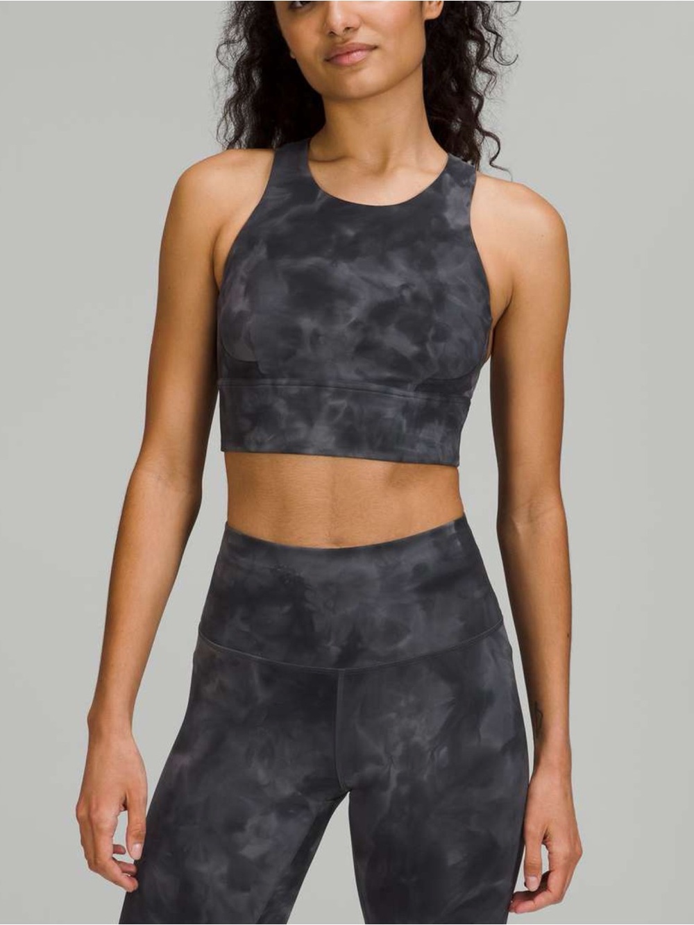 Lululemon Wunder Train Longline Bra Sz 6 In
Diamond Dye Pitch Grey Graphite Grey